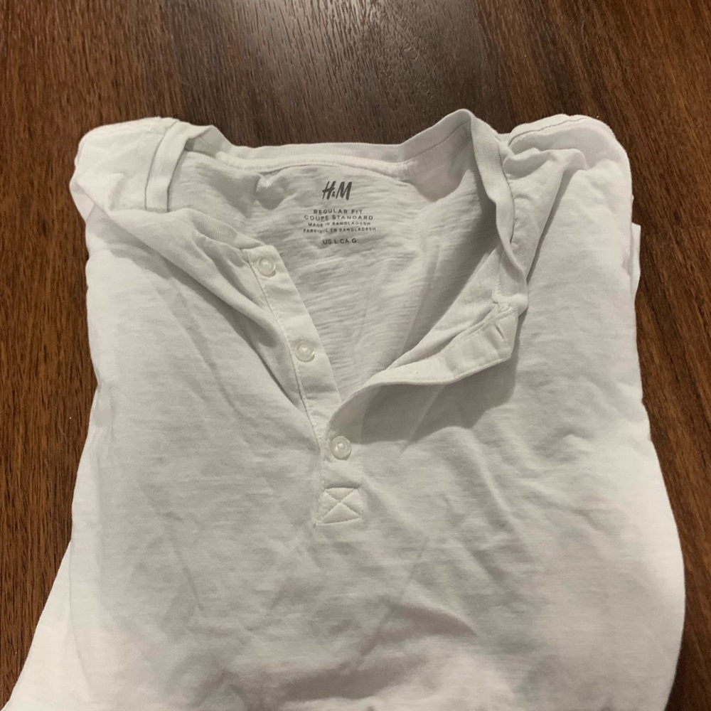 H&M mens tee